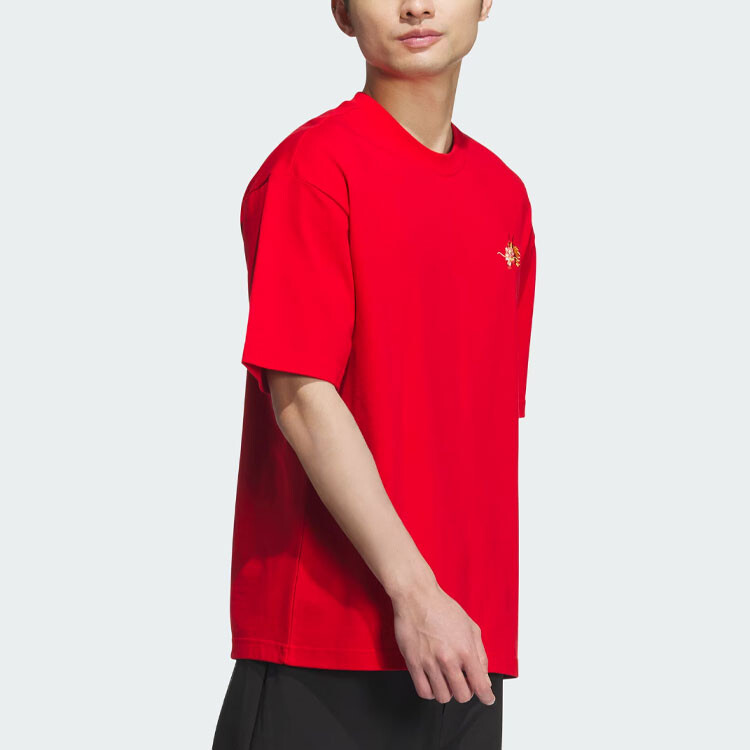 Футболка для мужчин серии Year Of The Dragon CNY, алая Adidas, цвет Scarlet — фото 4