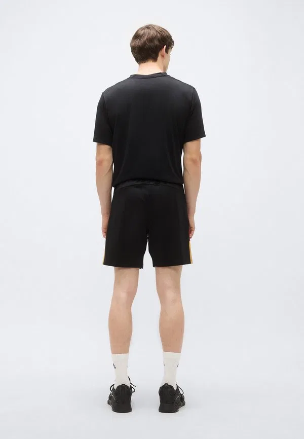 Спортивные шорты tiro, черные/красные/золотистые в университетском стиле Adidas Sportswear, Black/Power Red/Collegiate Gold-Coloured — фото 3