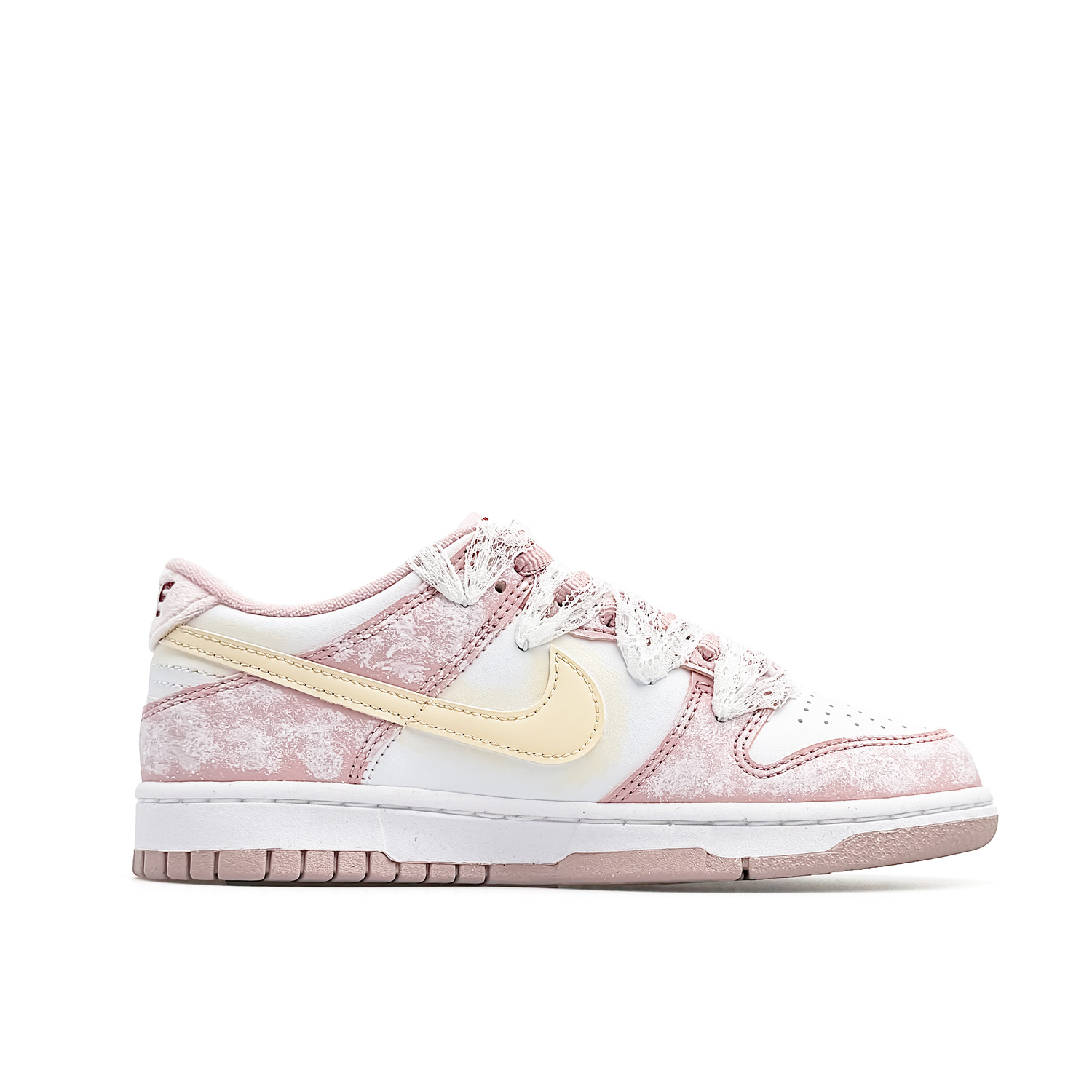 Низкие детские скейтбординговые ботинки dunk preserved pink peach с противоскользящей, износостойкой и дышащей подошвой Nike, Pink белый бежевый — фото 3