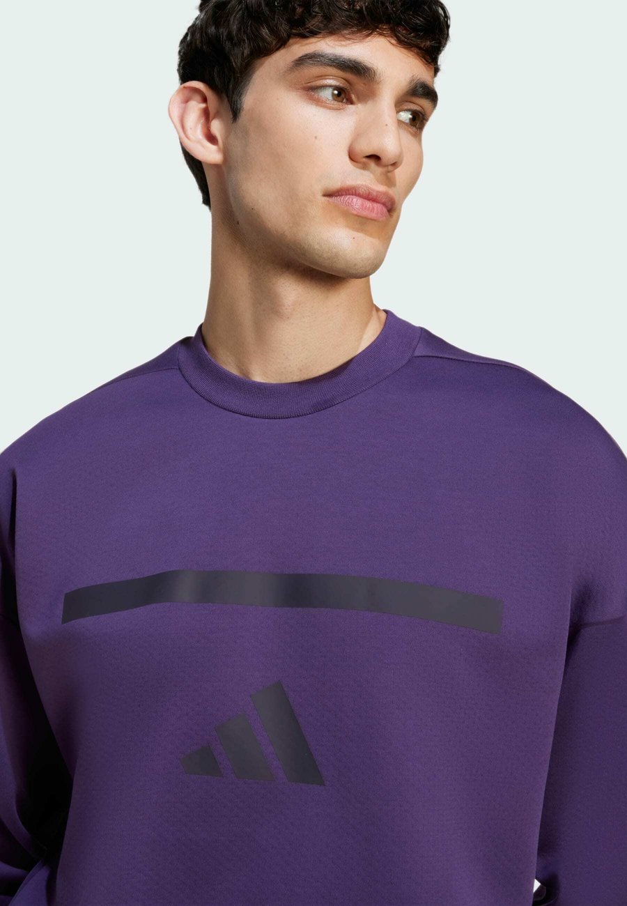Толстовка Adidas Sportswear . CRW, Aurora Plum/Dark Purple — фото 3