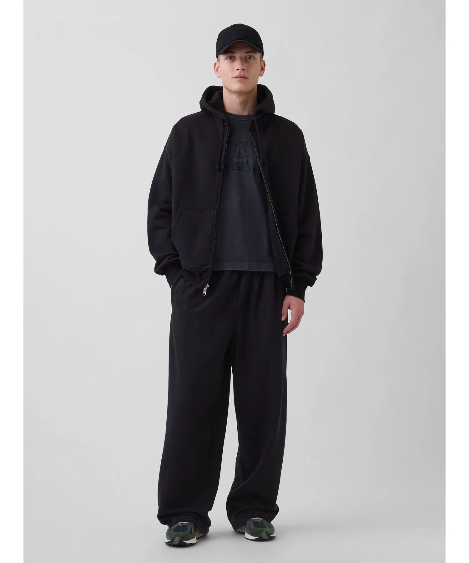 Унисекс футболка GAP Relaxed Fit Cropped с логотипом — фото 4