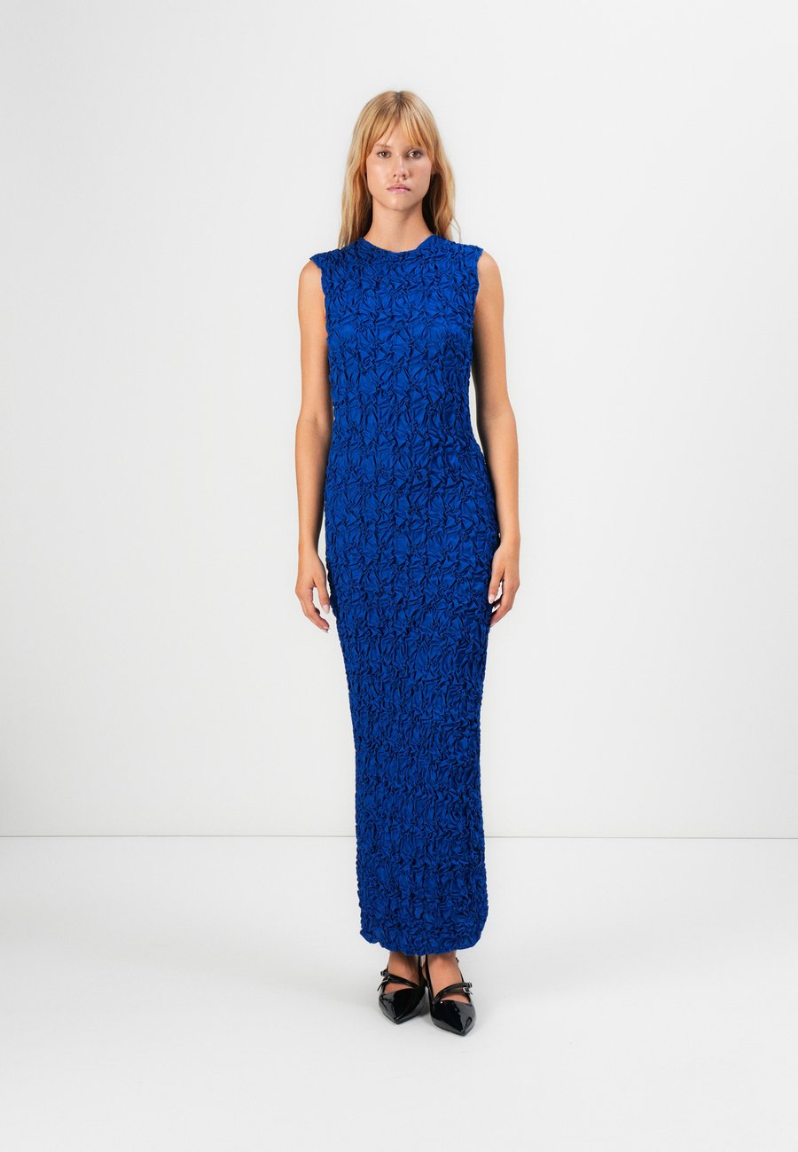 

Платье YAS YASMERA LONG, Dazzling Blue/Blue