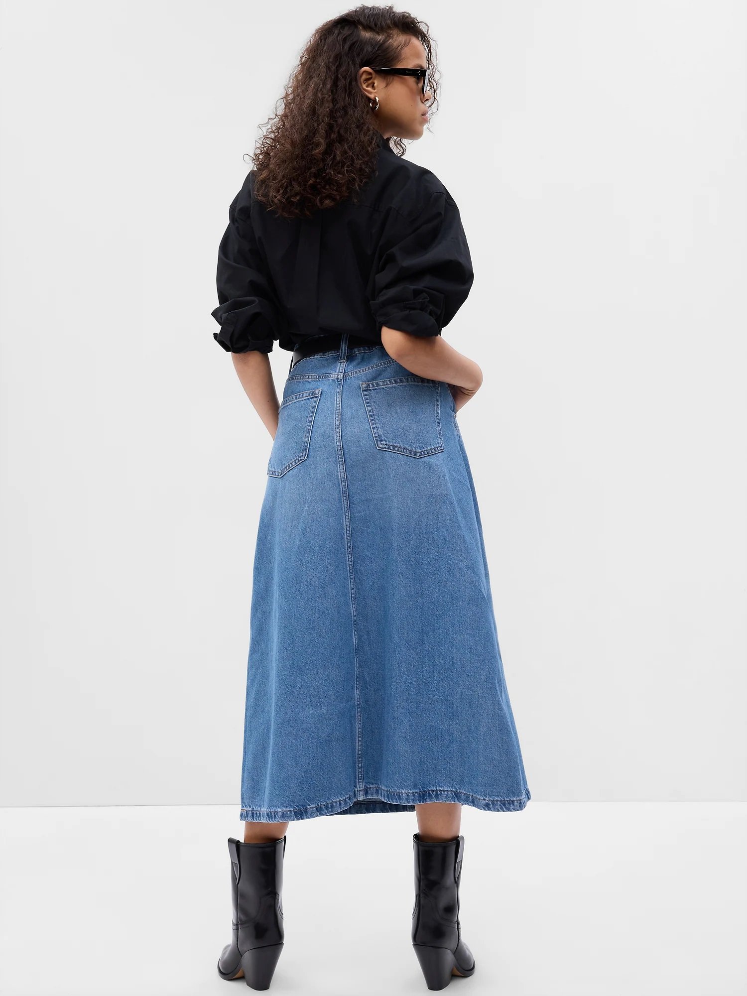 Джинсовая макси-юбка А-силуэта Gap, MEDIUM WASH — фото 2