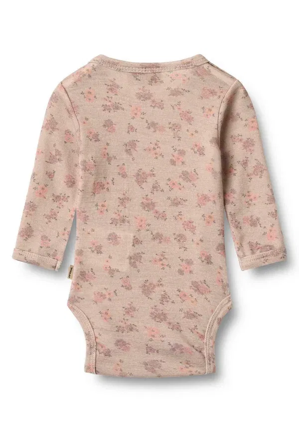 Боди Lucca l/s body, цвет пшеничный, сиреневый цветок — фото 2