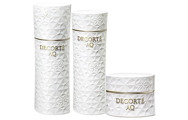 

Daike AQ восстанавливающий лосьон-крем набор для ухода за кожей подтягивающий, увлажняющий и питающий увлажняющий 200мл+200мл+25г DECORTE