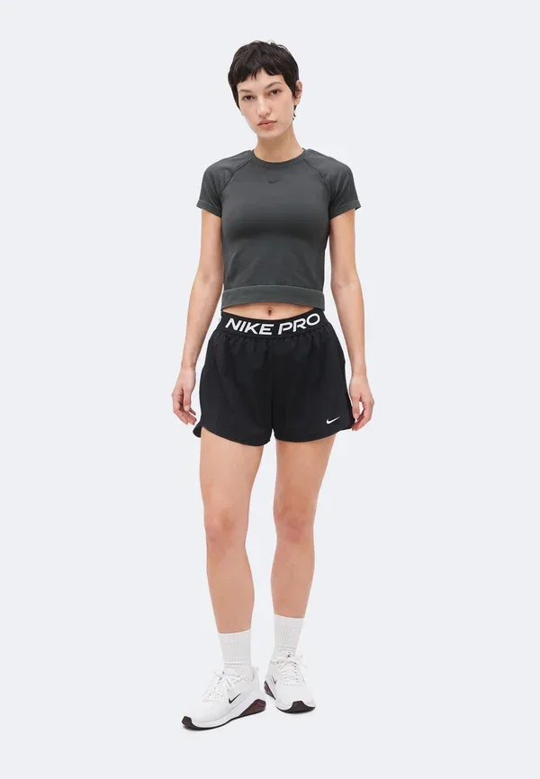 Шорты спортивные короткие Nike Performance, черно-белый — фото 2