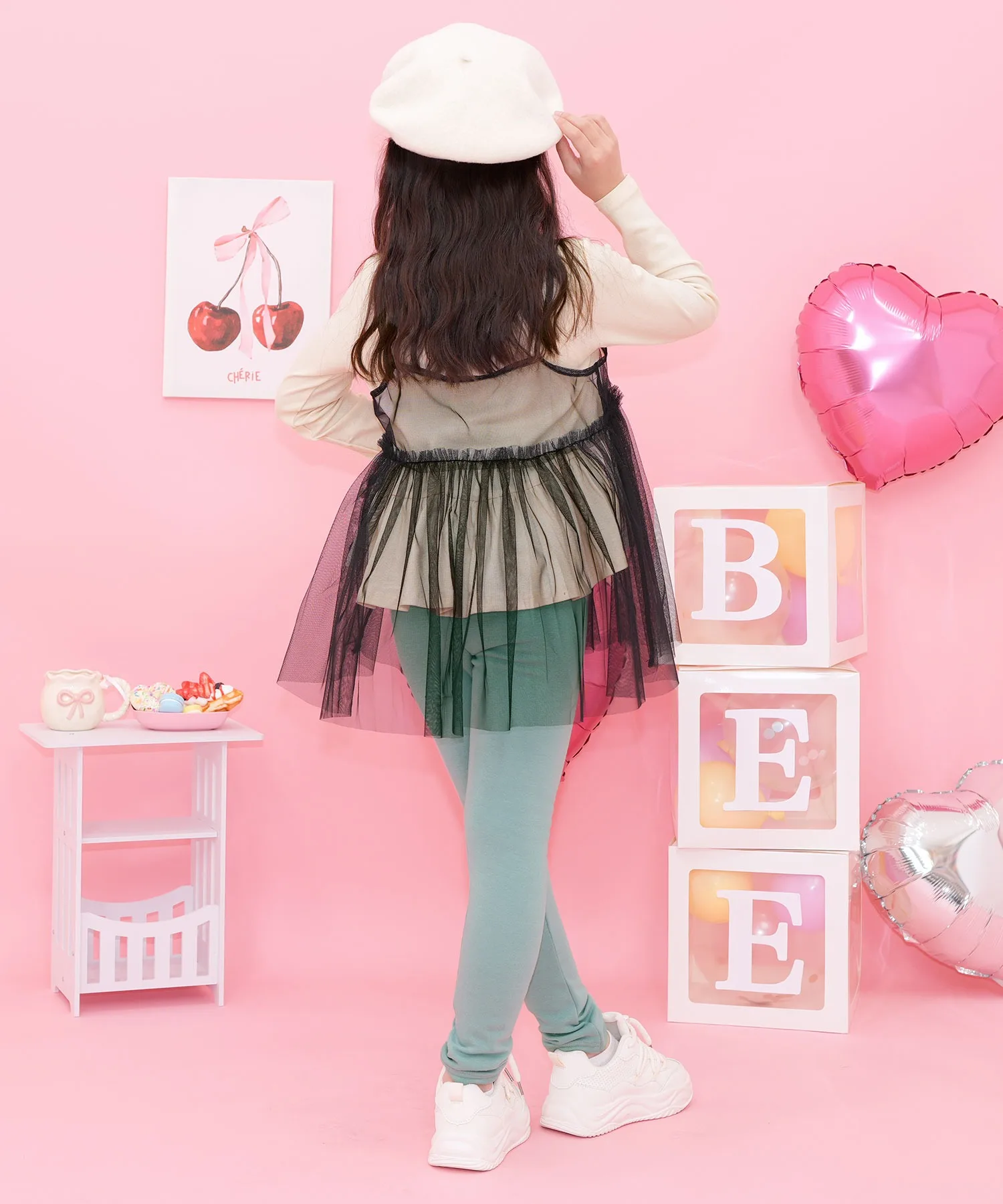 Детская футболка с баской Bee des Bee бежевого цвета — фото 4