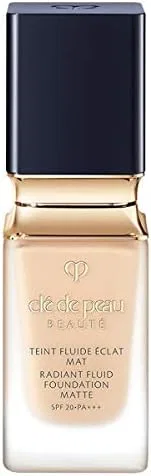 Тональная основа матовая Clé de Peau Beauté Ochre 10 SPF20 PA+++ 35 мл