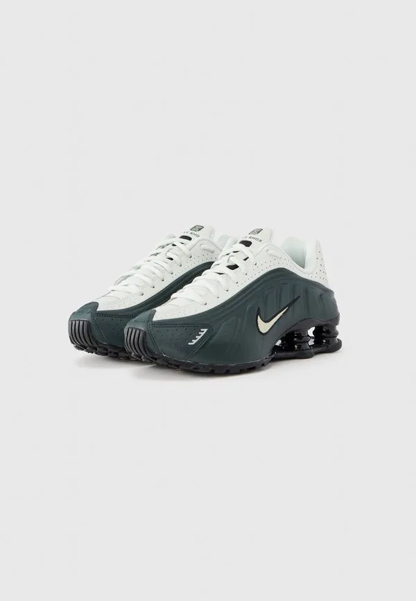 Кроссовки shox r4 унисекс Nike Sportswear, Black Spruce/Olive Aura/Spruce Aura/Black — фото 2