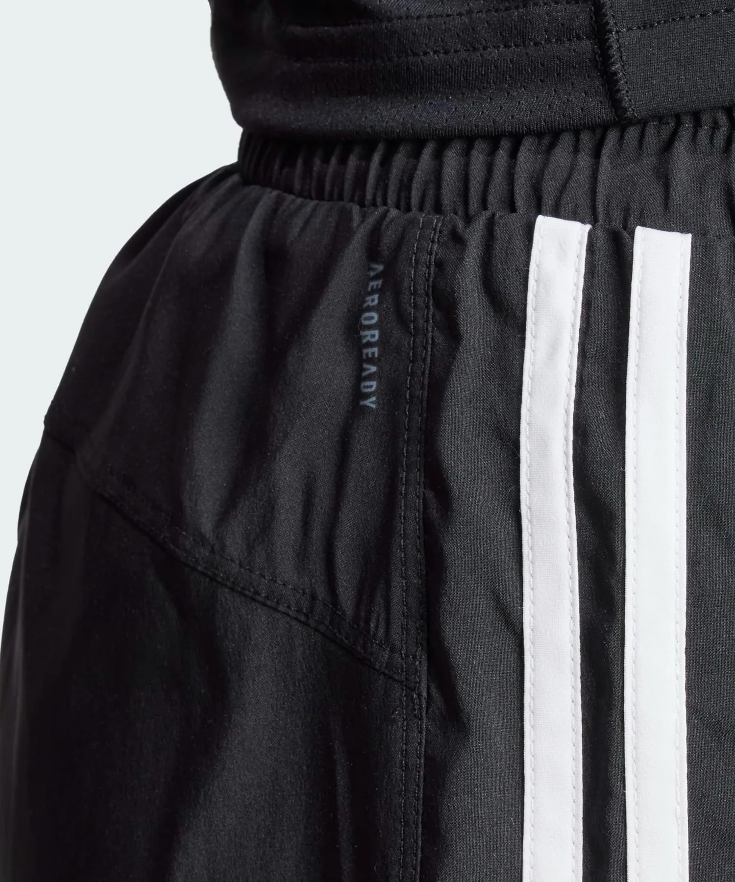 Женские спортивные шорты adidas Training Three Stripes чёрные — фото 4