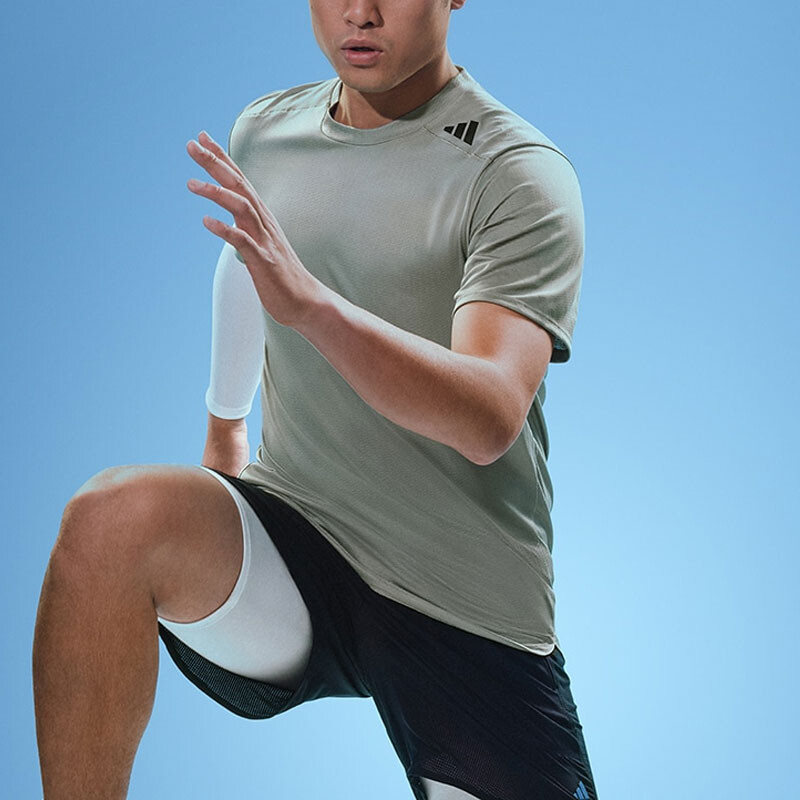 Футболка Hiit мужская серебристо-серая Adidas, серый — фото 3