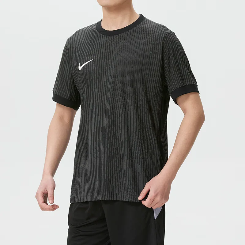 Nike Футболка Swoosh мужская черная с круглым вырезом Moderate — фото 3