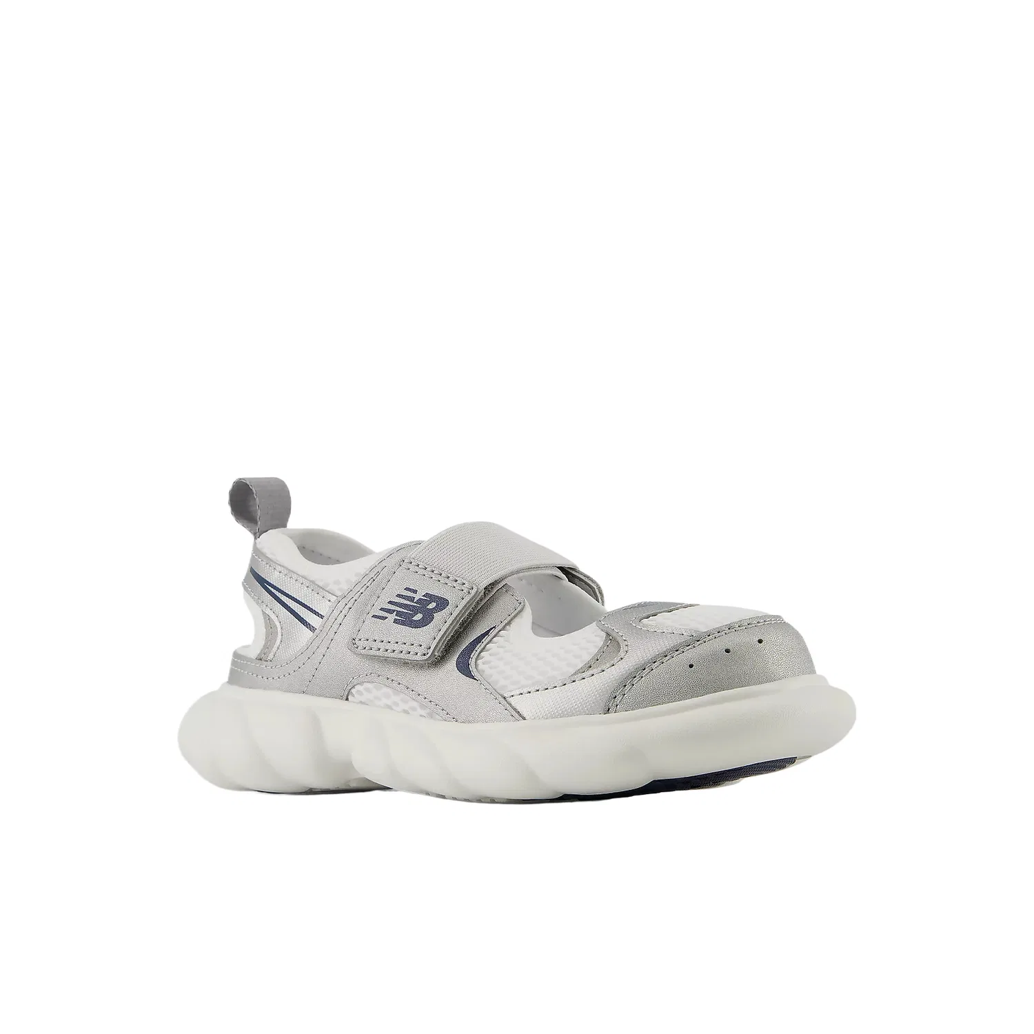 Детские сандалии NB 230 Mesh Slip Resistant And Breathable Low top на широкую стопу для женщин New Balance, Silver Metal with Navy Blue — фото 4