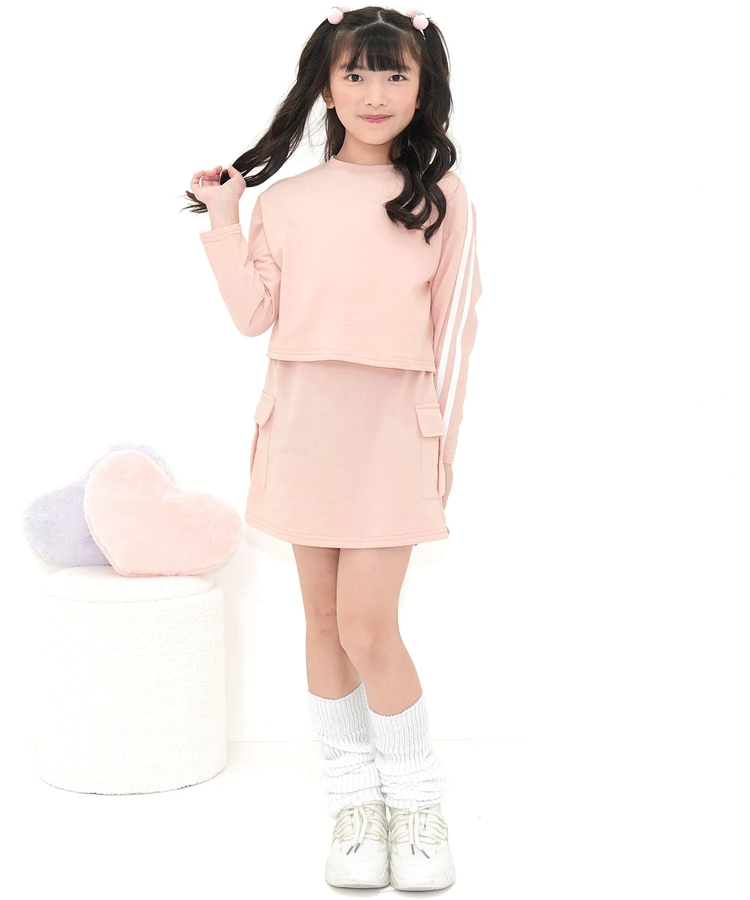 Комплект из полосатой блузки и юбки-карго для детей и девочек Bee, Dull pink background — фото 3