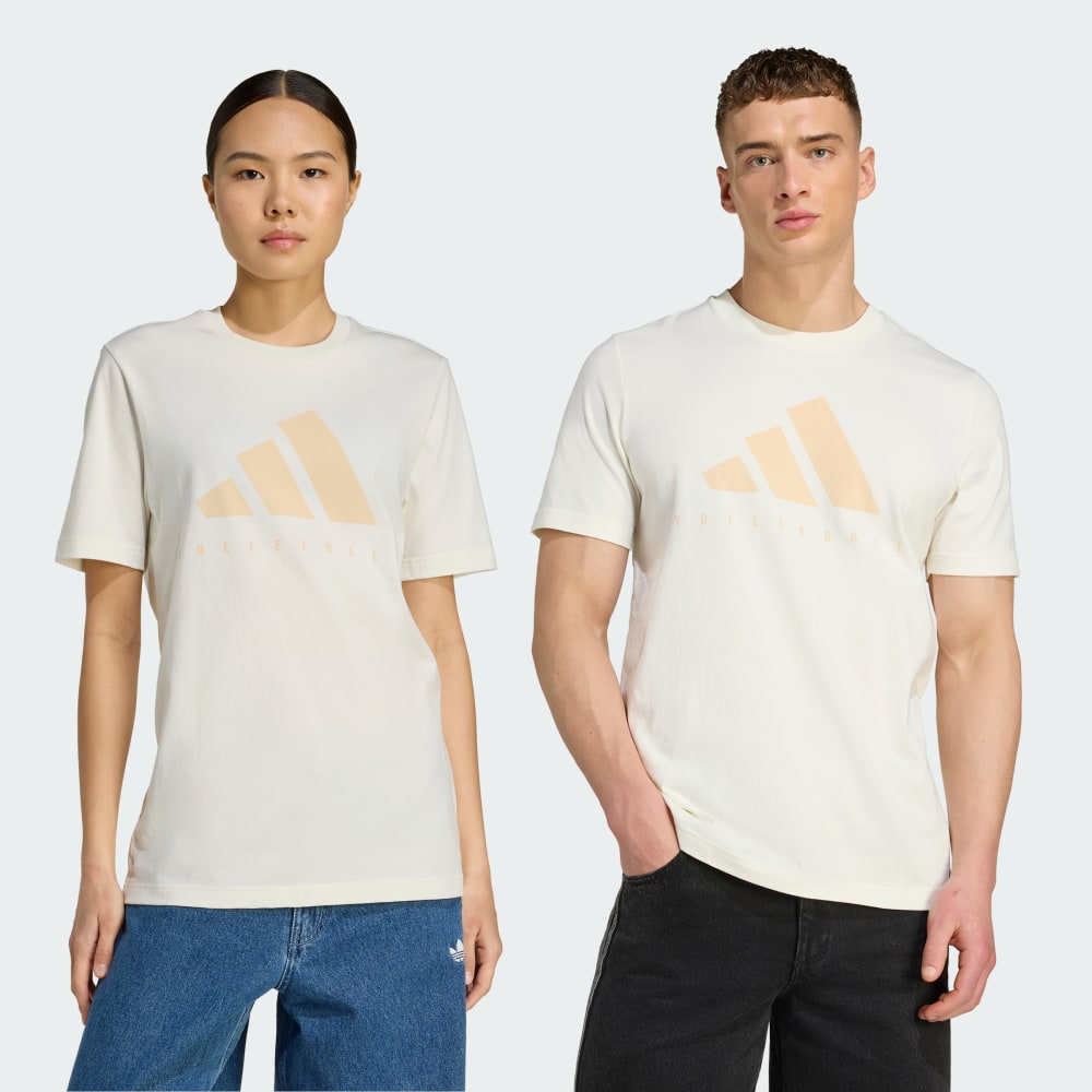 

Футболка Adidas Volleyball Category Logo Graphic Tee, цвет Off White