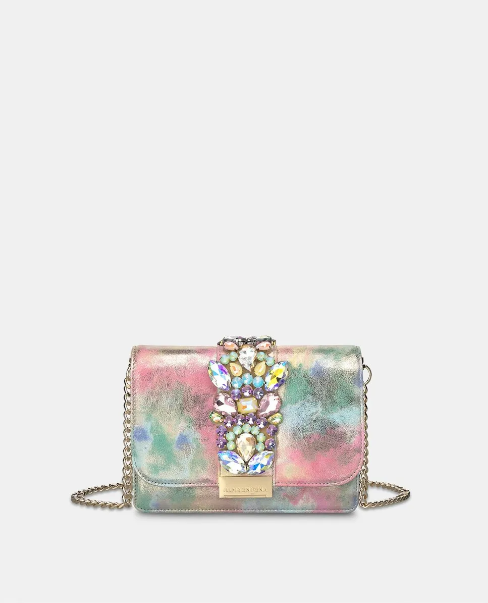 

Сумка-бандо с корпусом в форме шкатулки и квадратной деталью-украшением на переднем клапане Alma En Pena, розовый