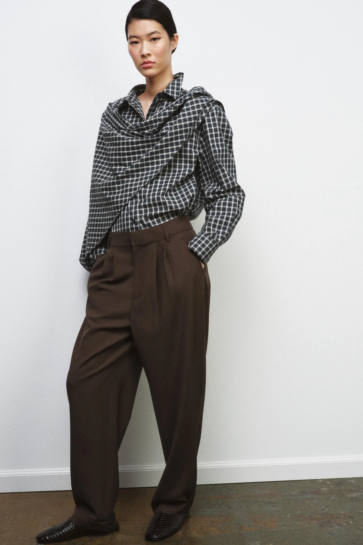 Zara Шерстяные брюки с вытачками из коллекции zw