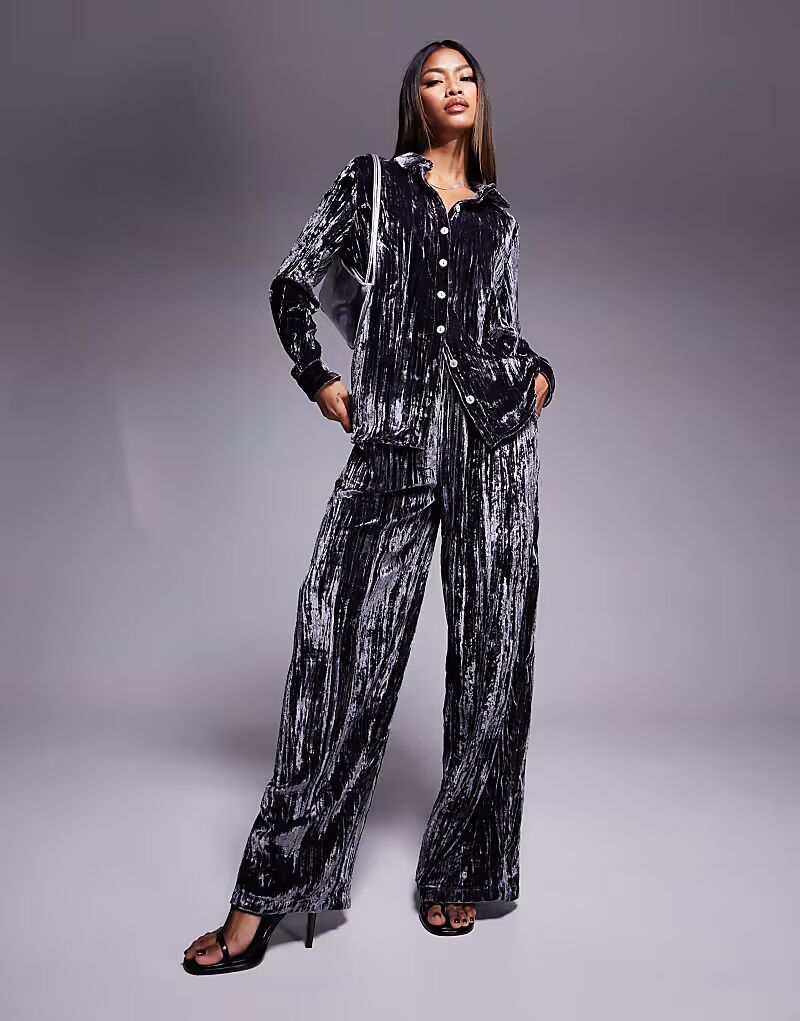 

Широкие брюки River Island из бархата серого цвета