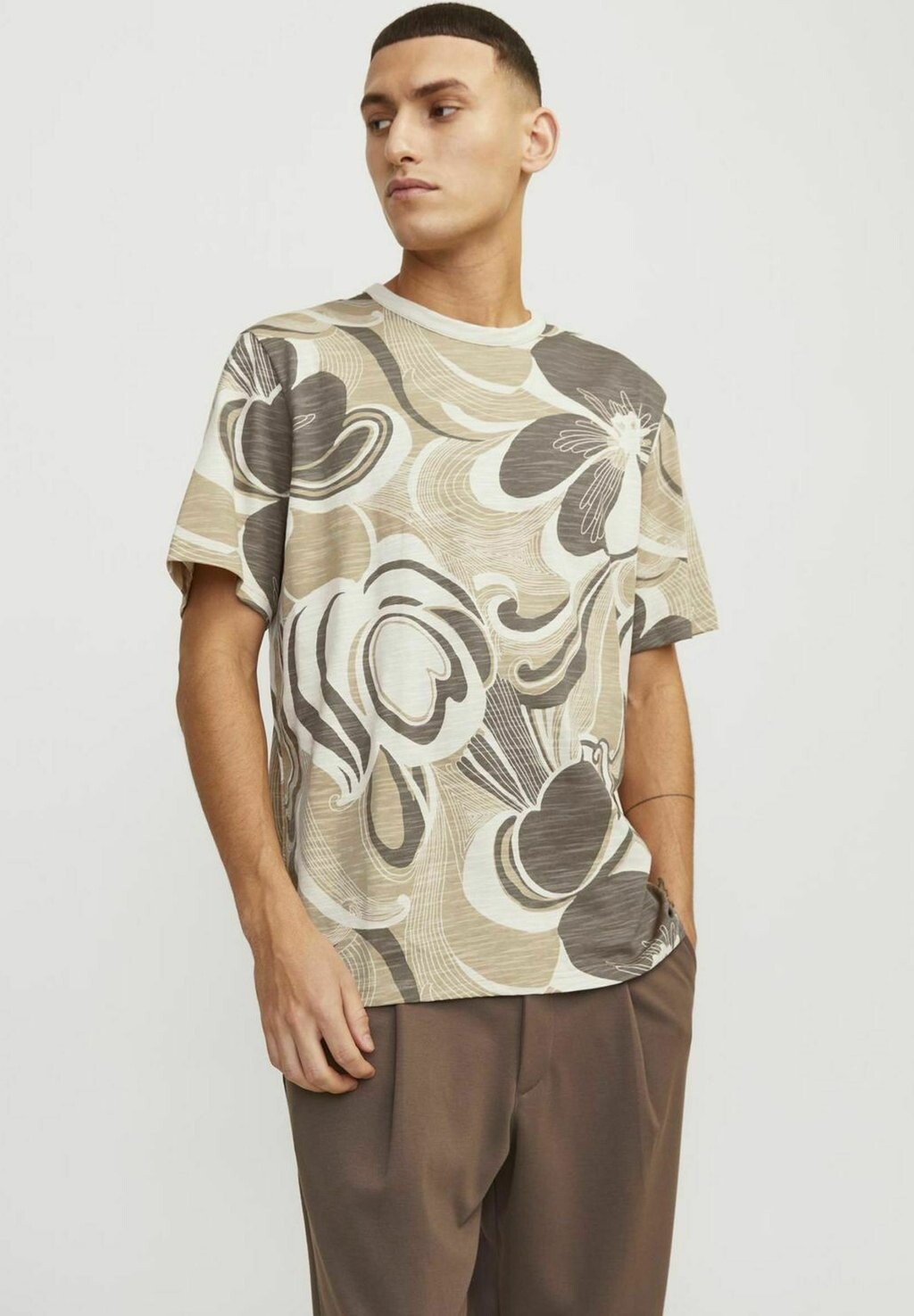 

Футболка с принтом ALL OVER RUNDHALS Jack & Jones, цвет travertine