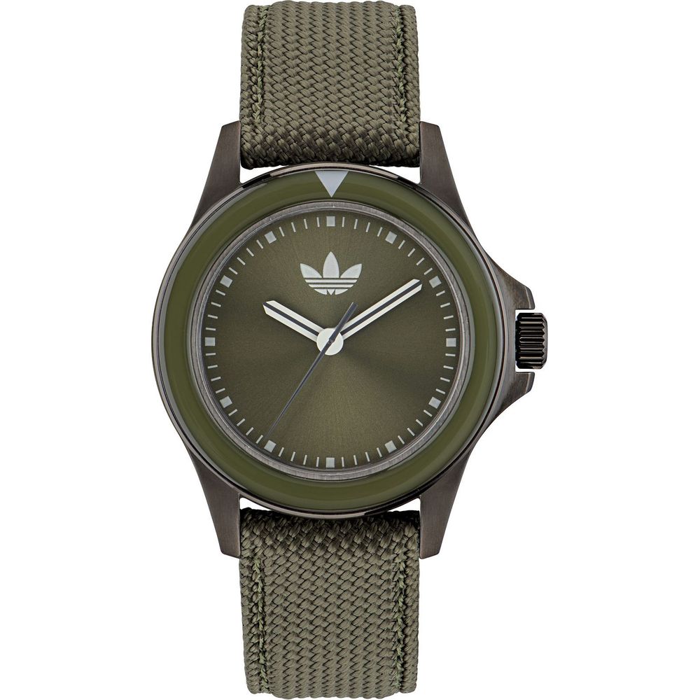 

Часы из зеленой ткани Adidas