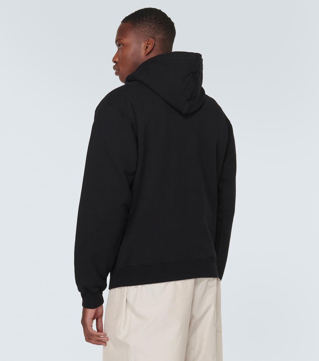 Le hoodie худи из зернистого хлопка Jacquemus, черный — фото 4