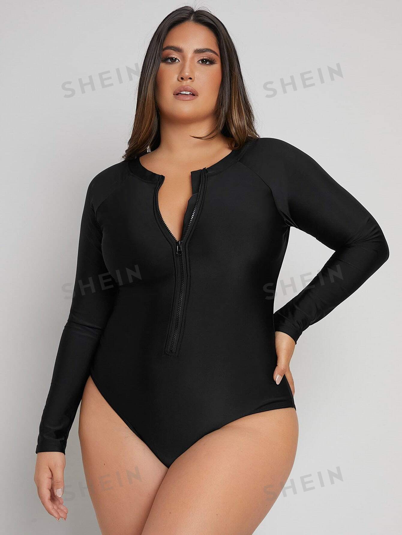 

Swim Curve Цельный купальник, молния спереди, без рисунка, больших размеров Shein, черный