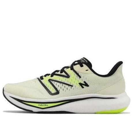 

Кроссовки fuelcell rebel v3 'pistachio butter black' New Balance, мультиколор