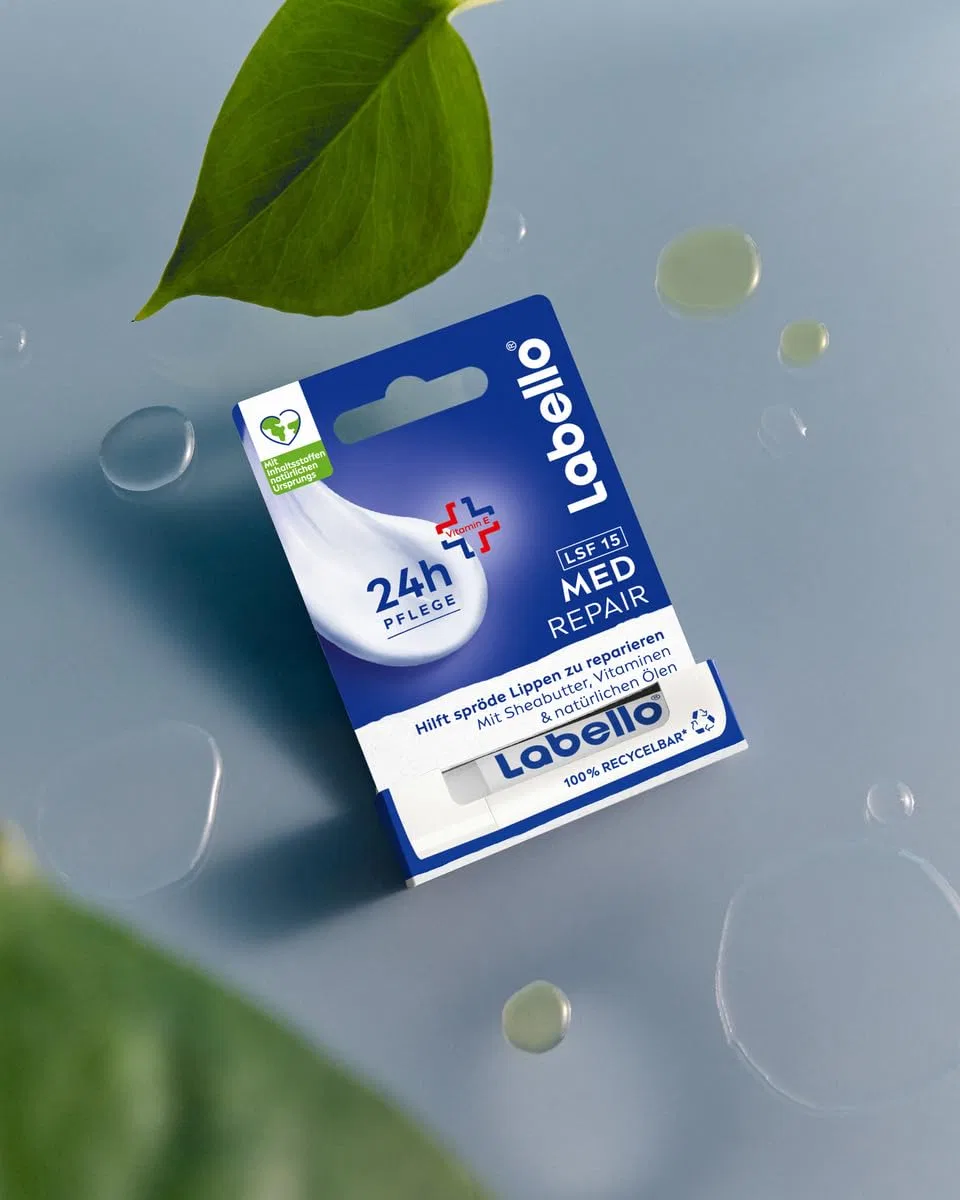 Бальзам для губ Labello Med Repair с SPF 15 и витамином Е Labello — фото 2