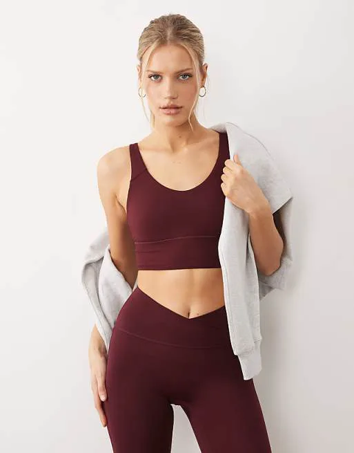 Бордово-розовый бюстгальтер со средней поддержкой adidas Performance Three Stripes Studios