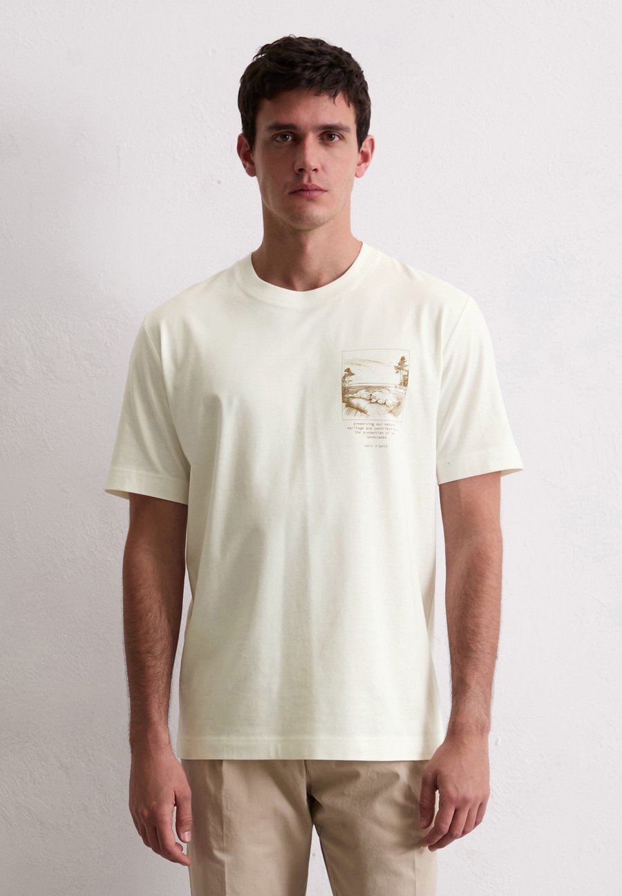 

Футболка Marc O'Polo SHORT SLEEVE CREW NECK SEASONAL ARTWORK, Egg White/Off-White