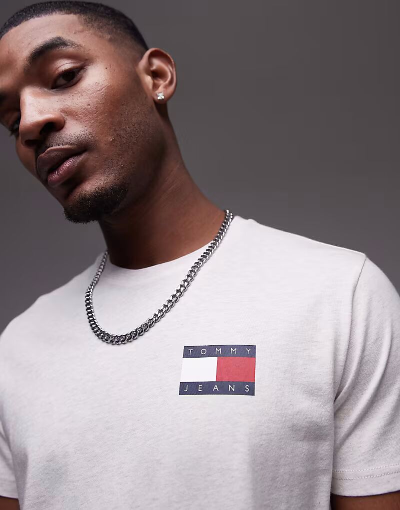 

Футболка Tommy Jeans slim с флагом Essential в овсяном меланжевом цвете