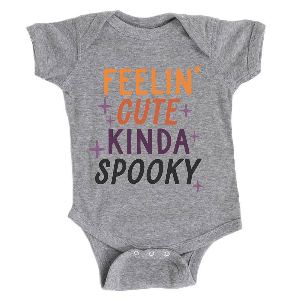 

Детское боди Feelin' Cute Kinda Spooky The Juniper Shop, цвет Heather Grey