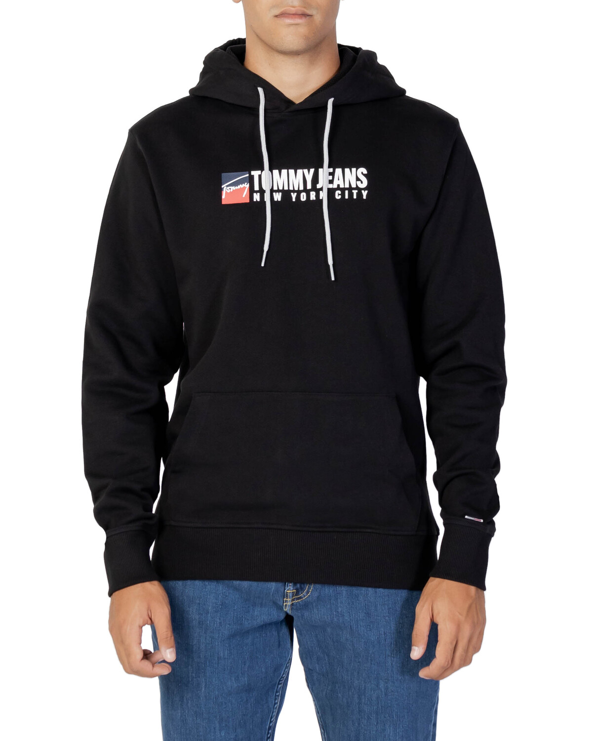 

Толстовка мужская Tommy Jeans с логотипом бренда на груди, черный