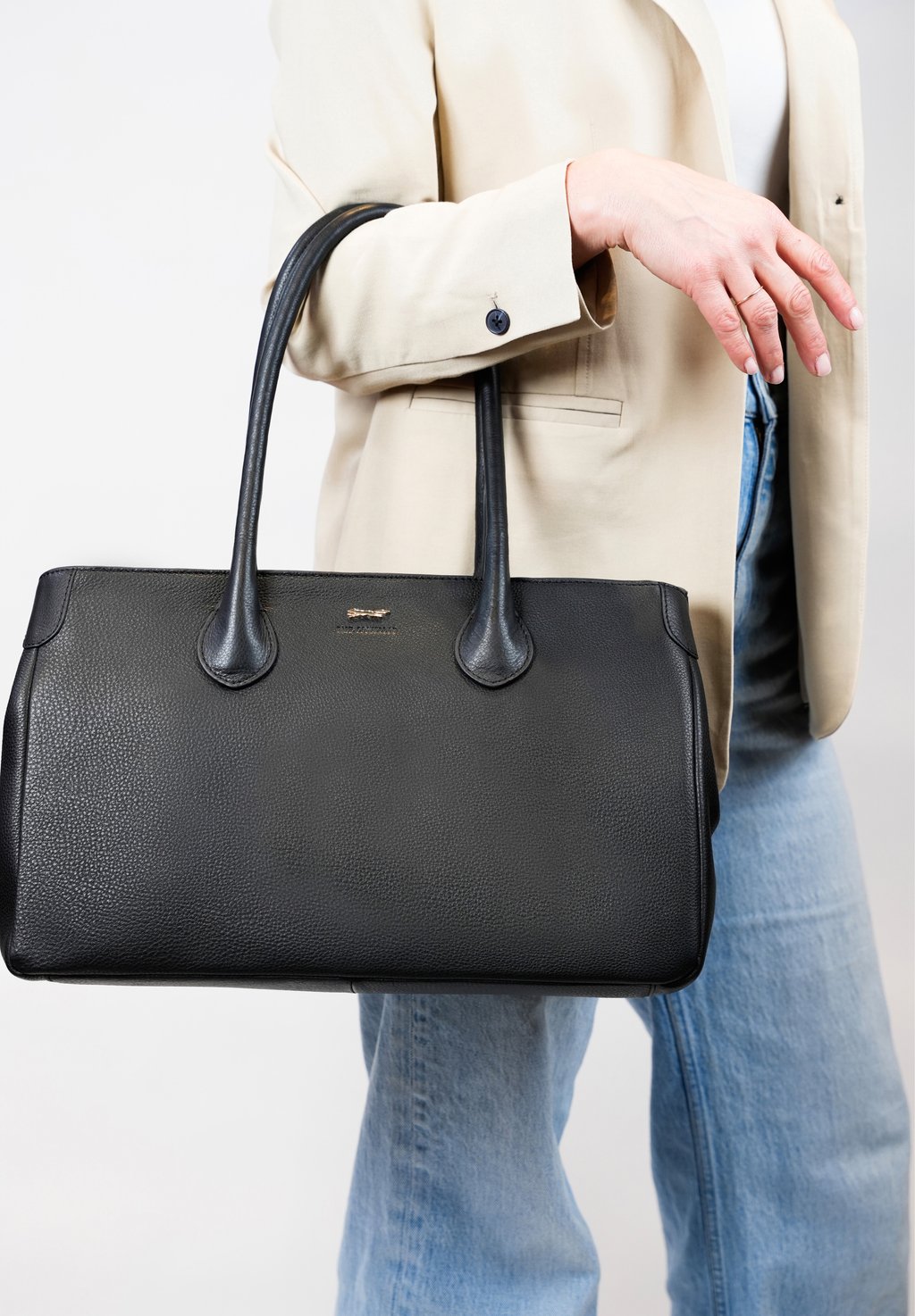 

Сумка Paul Costelloe, черный