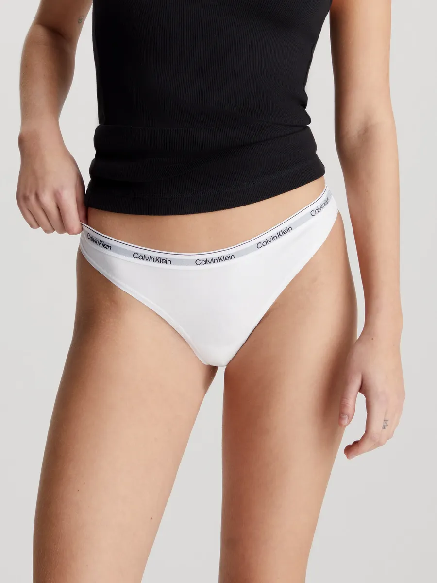 Трусики Calvin Klein Underwear "3 PACK THONG (LOW-RISE)" (3 шт. в упаковке, 3 шт. в упаковке), с поясом с логотипом, белый — фото 2