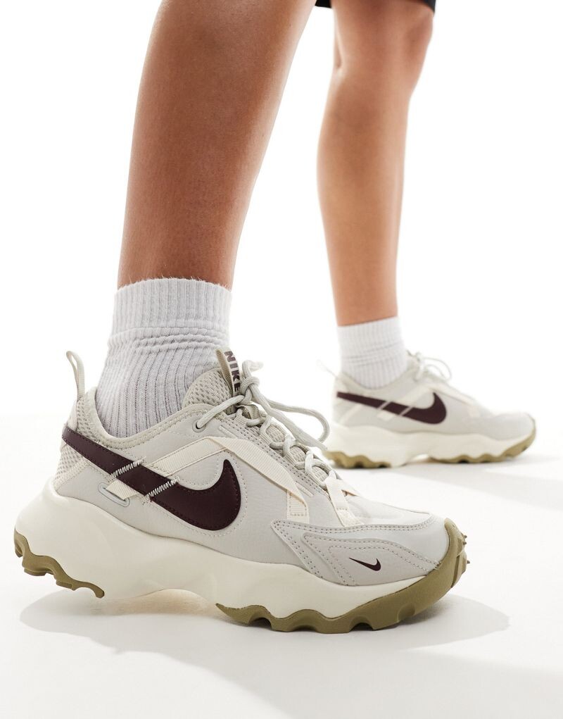 

Бежево-черные кроссовки Nike TC 7900, Черный, Бежево-черные кроссовки Nike TC 7900