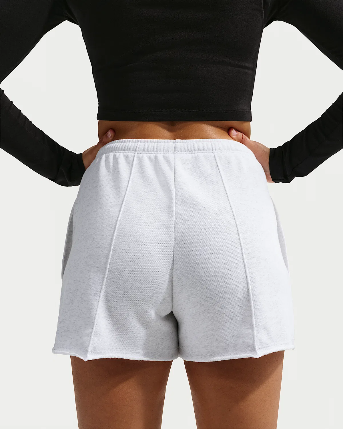 Женские шорты Nike Sportswear Chill Terry из французского махрового трикотажа со средней посадкой, Birch Heather/White/Black — фото 3