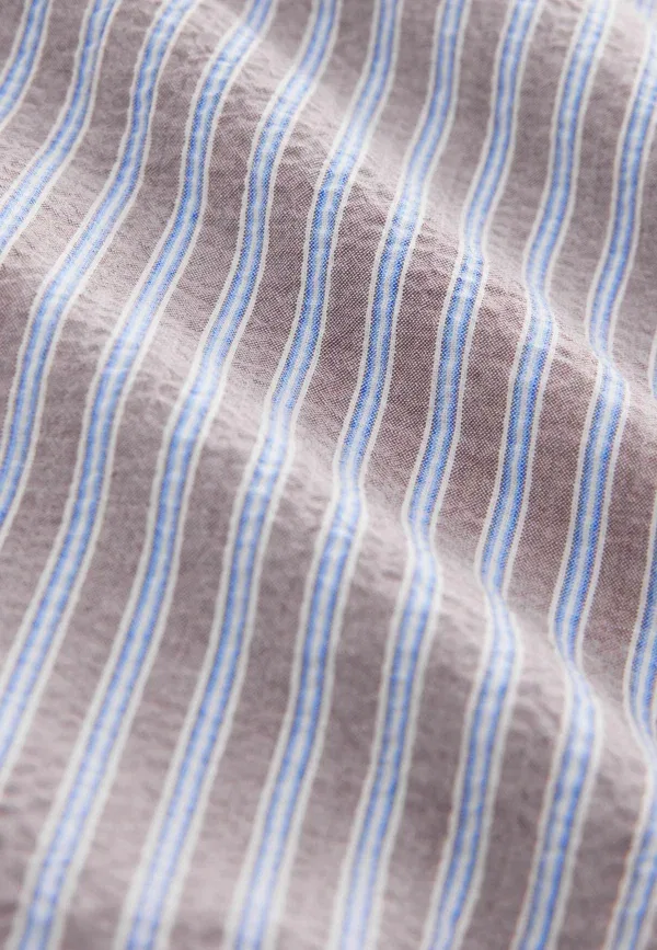 Рубашка Next Regular Fit Seersucker Short Sleeve Smart Shirt, коричневая — фото 3