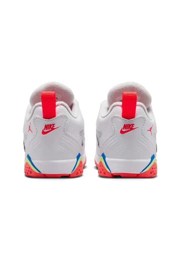 Кроссовки Jordan, white/infrared 23-vast grey-game royal-barely volt, белый/инфракрасный 23-серый-королевский синий-едва заметный вольт — фото 4