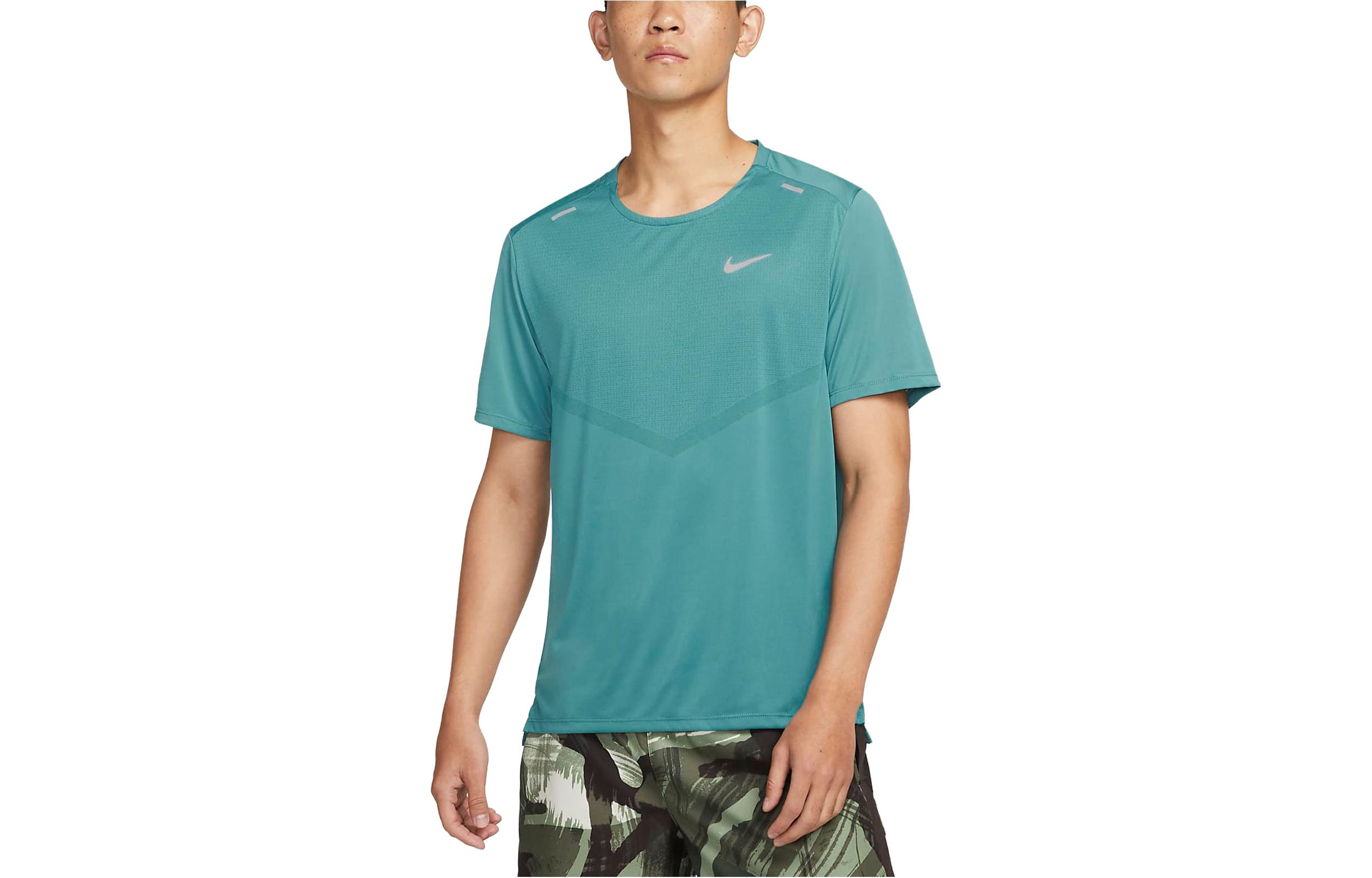 

Футболка мужская Mineral Green Nike