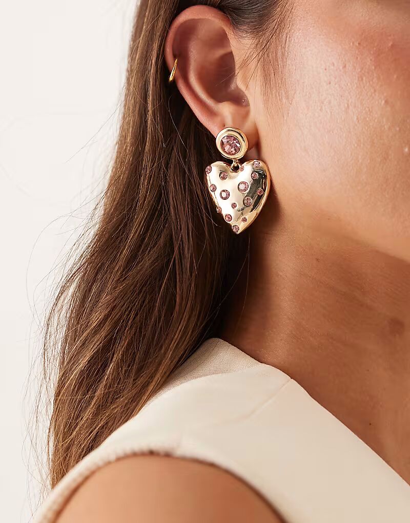 

Серьги в форме сердца с розовыми кристаллами в золотистом тоне Asos Design