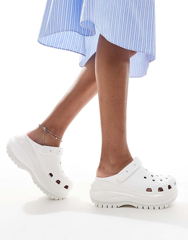 

Crocs Women – Classic Crush – Белые сабо