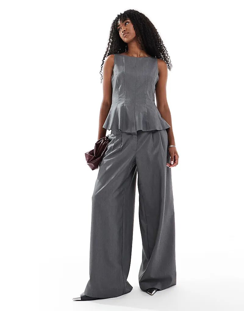 

Широкие брюки Vero Moda, приталенные в сером меланжевом цвете