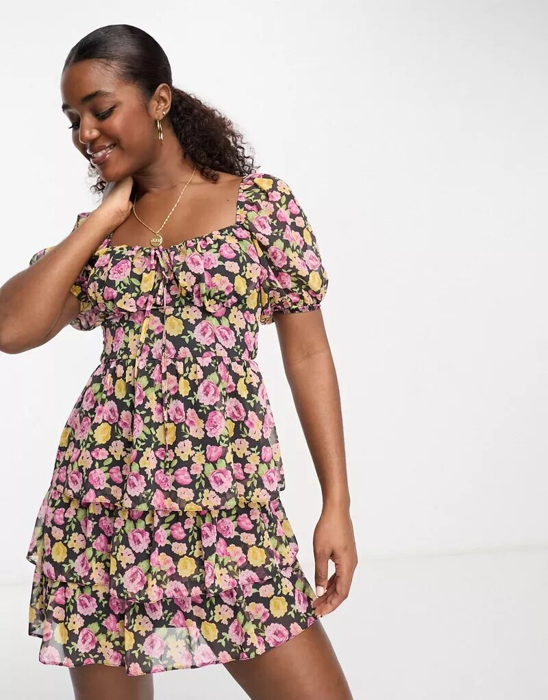 

Многоярусное шифоновое платье мини с цветочным принтом Miss Selfridge