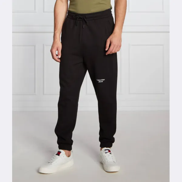 

Спортивные брюки стандартного кроя Calvin Klein, черный