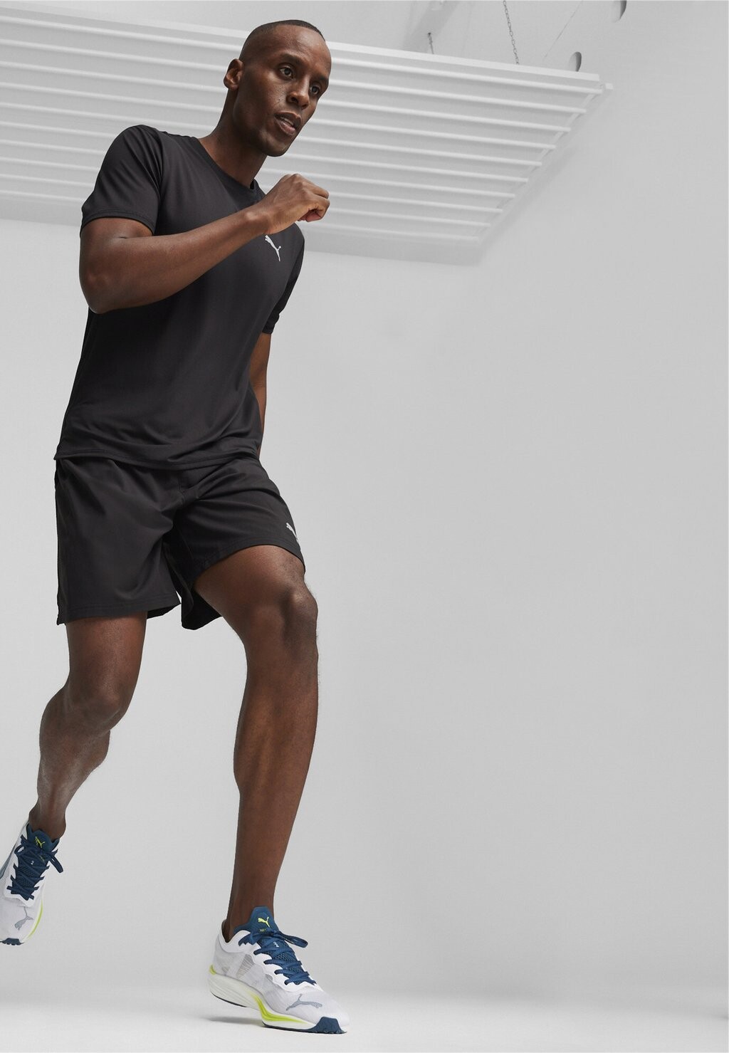 

Спортивная футболка Run Puma, черный