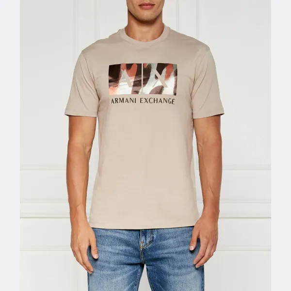 

Футболка стандартного кроя Armani Exchange, бежевый