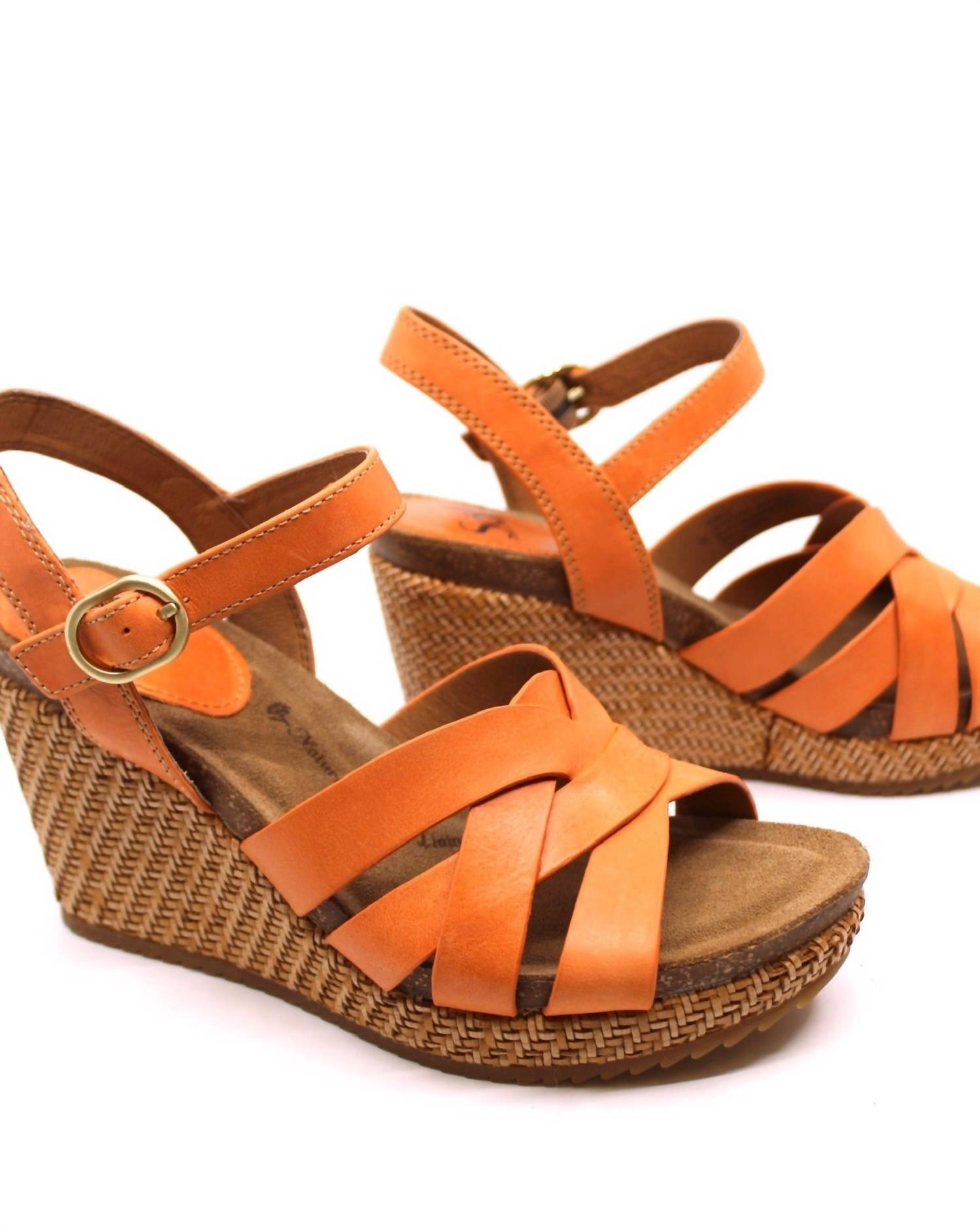 Женские босоножки Carlana Wedge Sandal в цвете Sunset Orange Sofft — фото 4