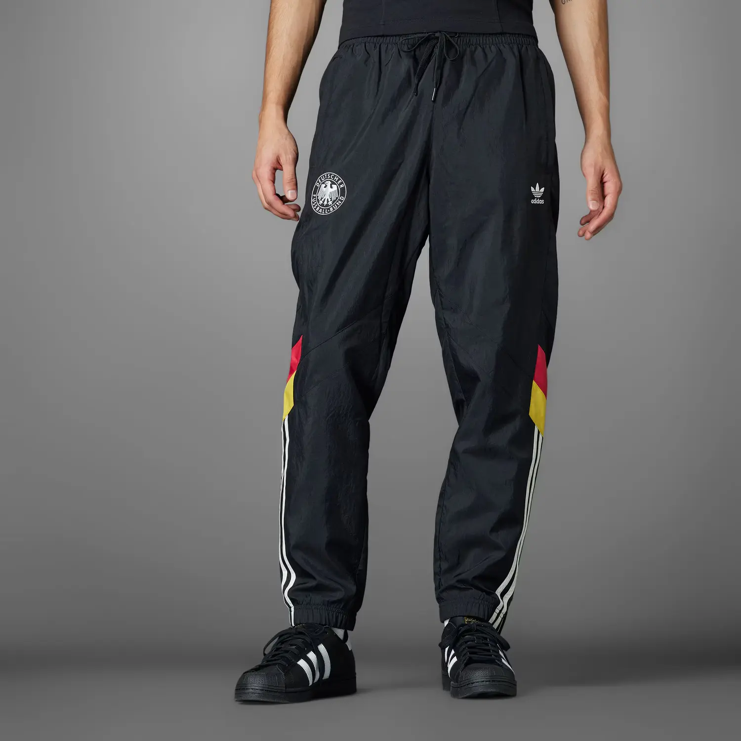 Штаны для тренировок Adidas Germany с тремя полосками и логотипом Adidas Originals, черный — фото 2