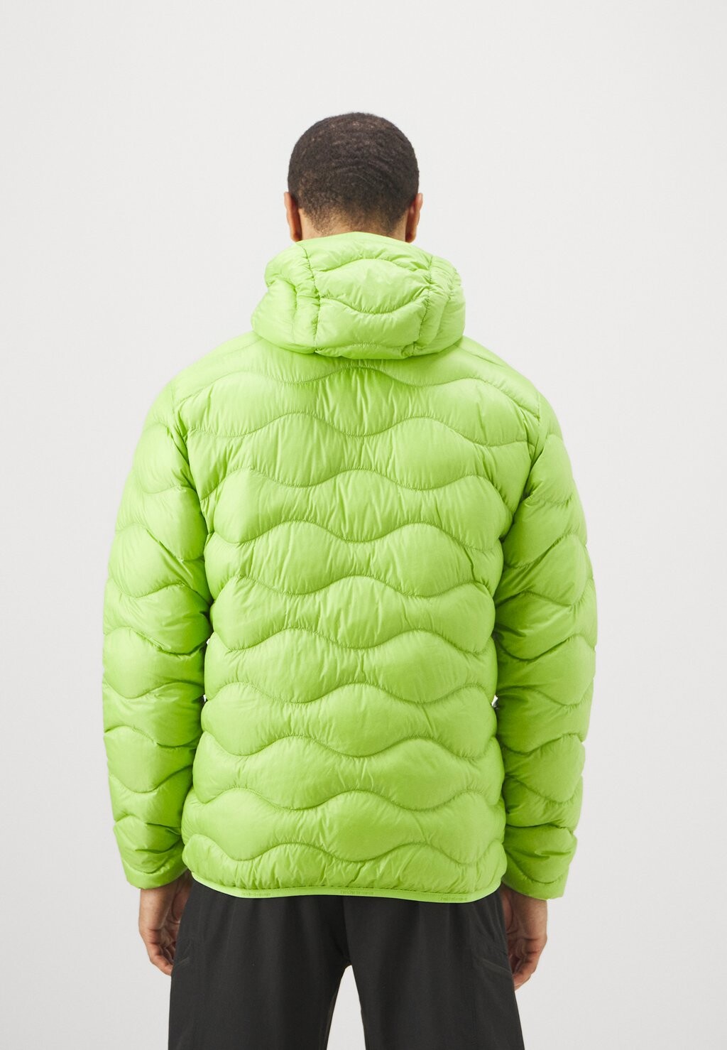 

Пуховик HELIUM HOOD JACKET Peak Performance, зеленый